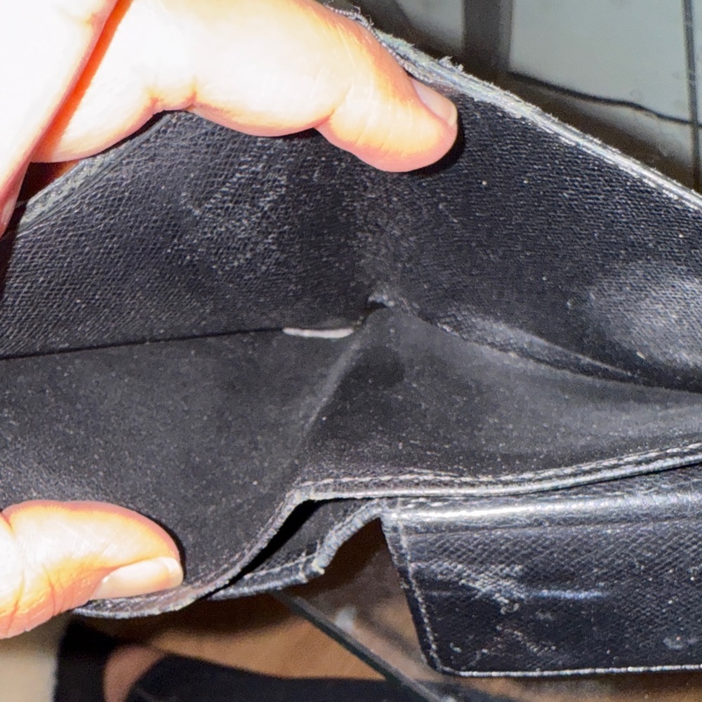Black Textured Wallet - Picture 6 of 10